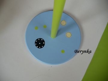 Věšák - němý sluha se zebrou