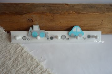 Dětský věšák s dopravními prostředky