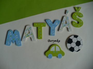 Dřevěné dekorace - s fotbalovým míčem a autíčkem