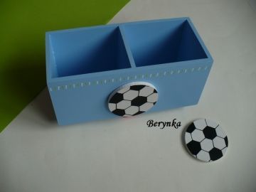 Dřevěné dekorace - s fotbalovým míčem a autíčkem