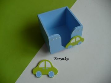 Dřevěné dekorace - s fotbalovým míčem a autíčkem