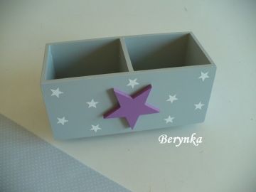 Dřevěný stojánek na tužky s hvězdičkou