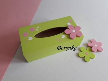 Dřevěné dekorace s kytičkou - růžová se zelenou a bílou