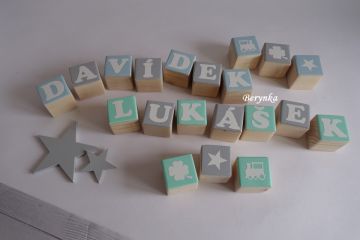 Dřevěné kostičky mátovo-šedé