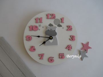 Dřevěné dekorace v nordic stylu s medvídkem a hrošíkem