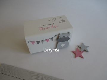 Dřevěné dekorace v nordic stylu s medvídkem a hrošíkem