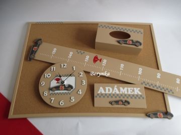 Dřevěné dekorace - hnědé s formulí