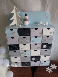 Adventní kalendář modrý se sněhulákem