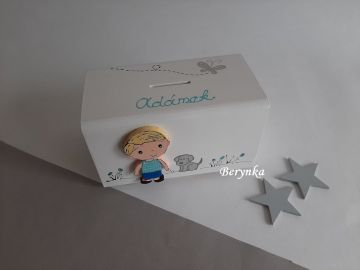 Dřevěná pokladnička s postavičkami - holčičkou a klukem