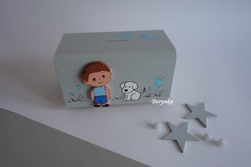 Dřevěná pokladnička s postavičkami - holčičkou a klukem