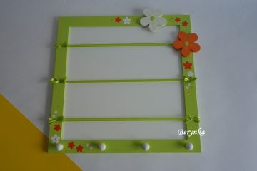 Dřevěné dekorace - oranžovo-žluté s kočičkou