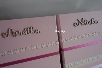 Sponkovníčky na plátně