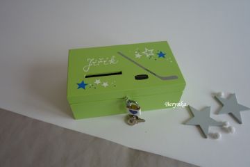 Dřevěná pokladnička s florbalovou hokejkou