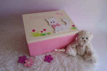 Dřevěná vzpomínková bedýnka s kočičkou