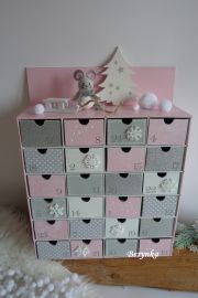 Adventní kalendář růžovo-šedý s myškou