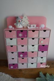 Adventní kalendář růžovo-malinový se sněhulákem