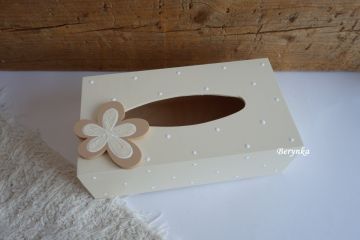 Krabička na kapesníky s nepravidelnou kytičkou