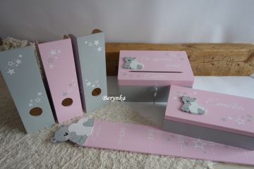 Dřevěné dekorace s medvídkem se srdíčkem