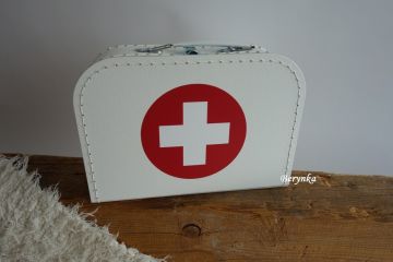 Kufřík se sanitkou