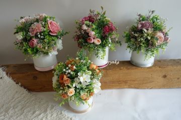 Květinová vazba - flower box - růžový