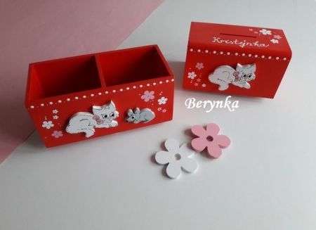 Dřevěné dekorace - červené s kočičkou