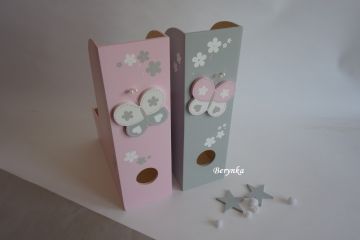 Dřevěný šanon s motýlkem