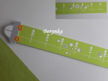 Dětský metr s autíčkem