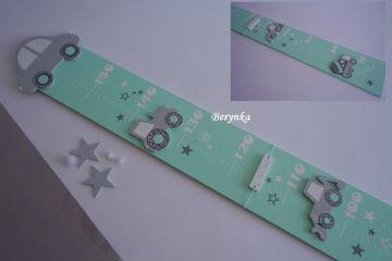 Dětský metr s autíčkem