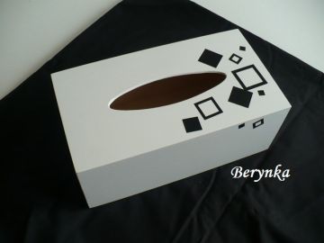 Krabička na kapesníky s kytičkami