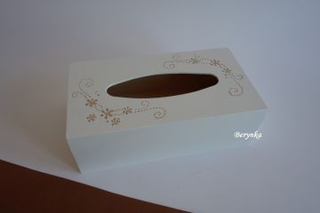 Krabička na kapesníky s kytičkami