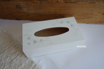 Krabička na kapesníky s kytičkami