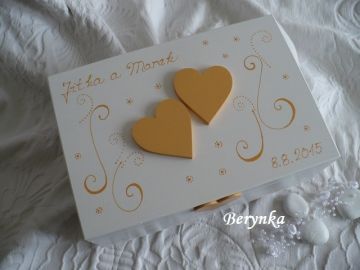 Svatební truhlička se srdíčky a spirálkami