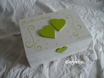 Svatební truhlička se srdíčky a spirálkami