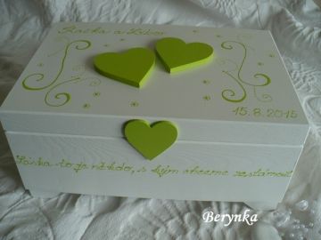 Svatební truhlička se srdíčky a spirálkami