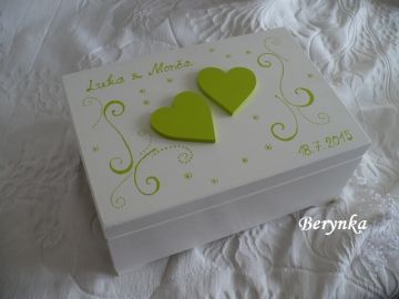 Svatební truhlička se srdíčky a spirálkami