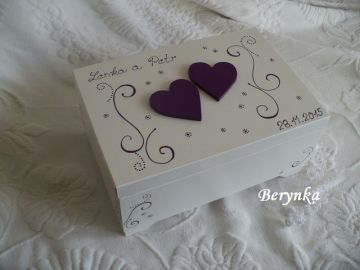 Svatební truhlička se srdíčky a spirálkami