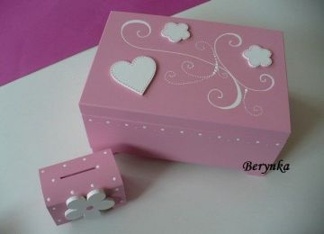 Svatební truhlička se srdíčky a spirálkami