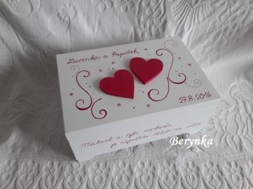 Svatební truhlička se srdíčky a spirálkami