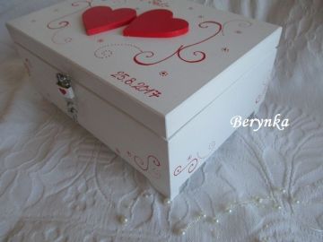 Svatební truhlička se srdíčky a spirálkami