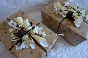 Svatební truhlička se srdíčky a spirálkami