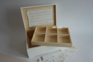 Svatební truhlička se srdíčky a spirálkami