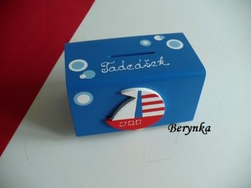 Dřevěná pokladnička s lodičkou