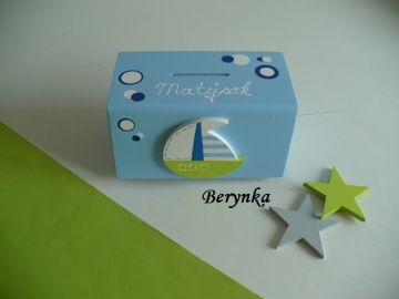 Dřevěná pokladnička s lodičkou