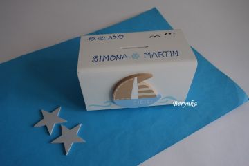 Dřevěná pokladnička s lodičkou