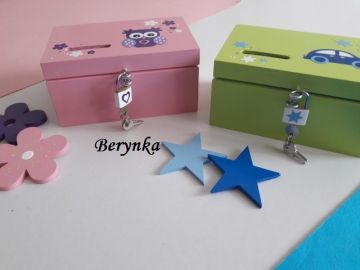 Dřevěná pokladnička se sovičkou