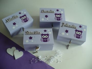 Dřevěná pokladnička se sovičkou