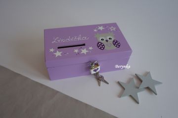 Dřevěná pokladnička se sovičkou