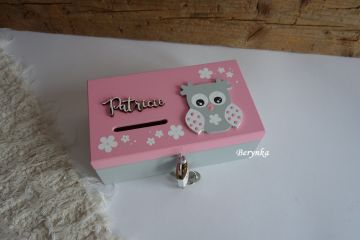 Dřevěná pokladnička se sovičkou