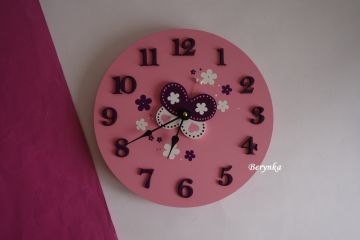 Hodiny s motýlkem - kulaté/čtvercové