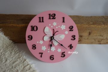 Hodiny s motýlkem - kulaté/čtvercové